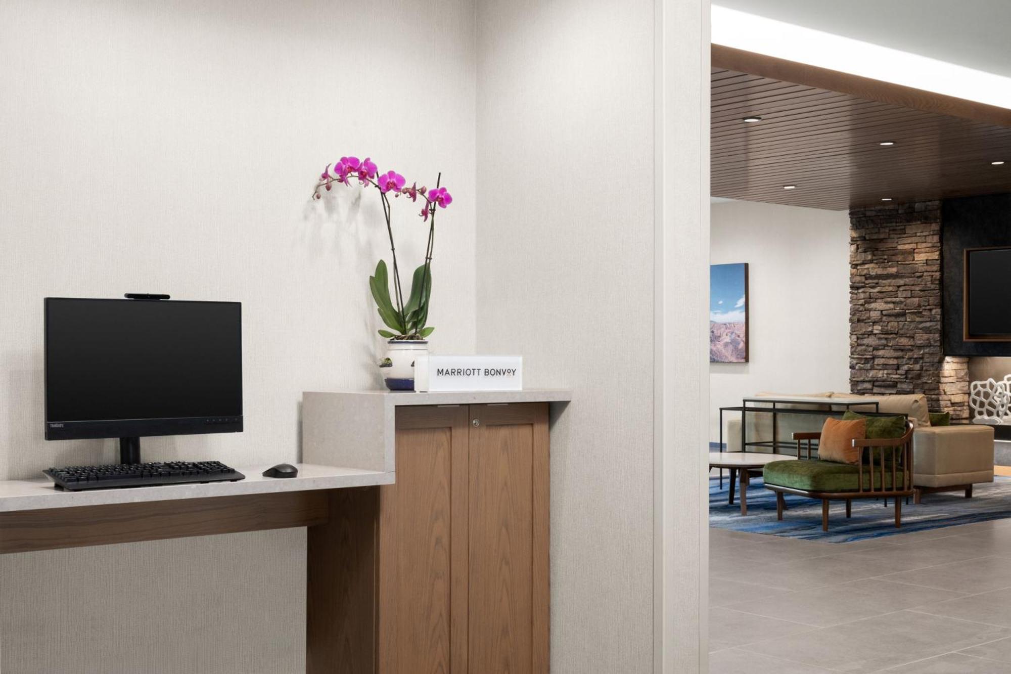 Fairfield By Marriott Inn & Suites Victorville Buitenkant foto